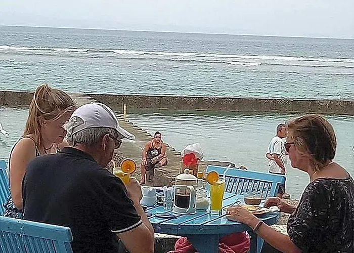 Puri Oka Candidasa